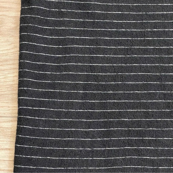 Alice & Olivia Winston Black Pinstripe Half Sleeve Sweater Top - Picture 7 of 11
